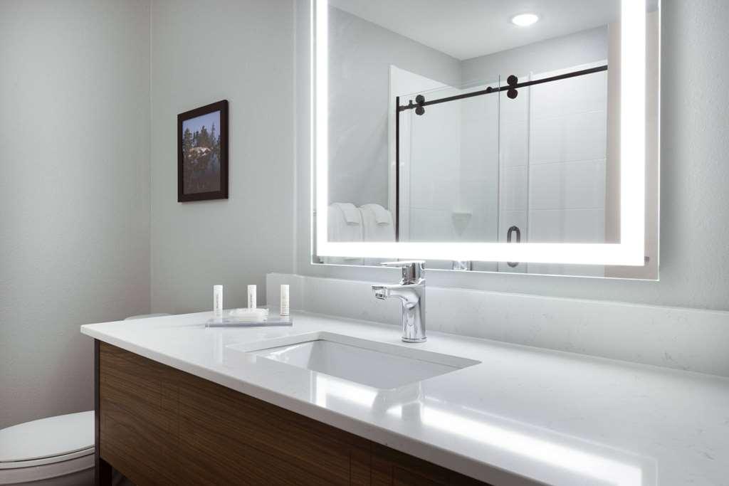 Americinn By Wyndham إنترناشونال فولز الغرفة الصورة