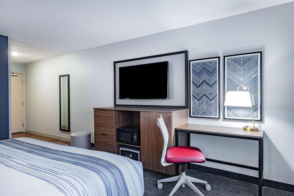 Americinn By Wyndham إنترناشونال فولز الغرفة الصورة